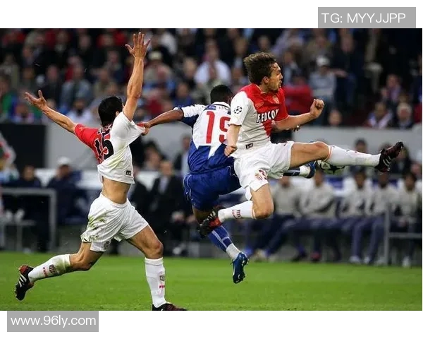 华雷斯与墨西哥的对决：一场激情四溢的足球盛宴即将上演