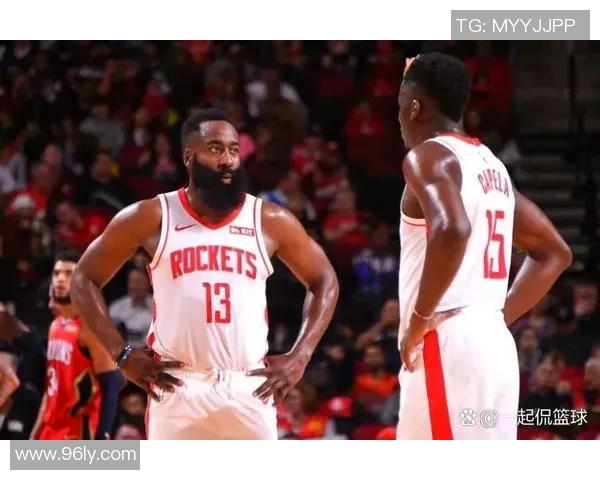 哈登对阵老鹰精彩集锦回顾展现绝妙技巧与团队配合的巅峰对决 哈登对阵老鹰精彩集锦回顾展现绝妙技巧与团队配合的巅峰对决