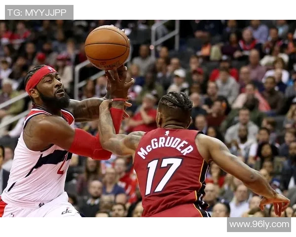 快船与爵士激战正酣球探网直播全程跟踪精彩瞬间