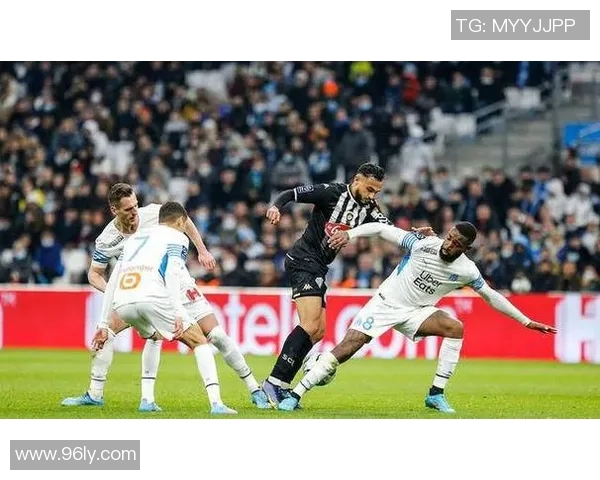 昂热主场迎战布雷斯特争夺三分全力以赴展现实力与斗志