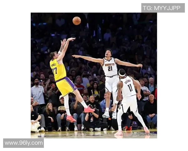 湖人对热火精彩重播回顾分析全场精彩瞬间与关键时刻解读 湖人对热火精彩重播回顾分析全场精彩瞬间与关键时刻解读