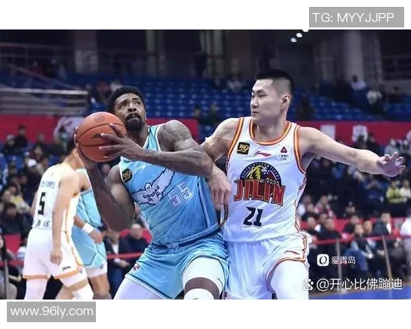 萨索洛主场迎战费拉拉争夺三分双方实力对决引人关注