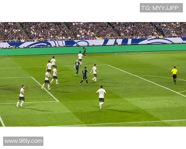 克鲁队迎战维冈竞技展现英甲激烈对抗与精彩瞬间